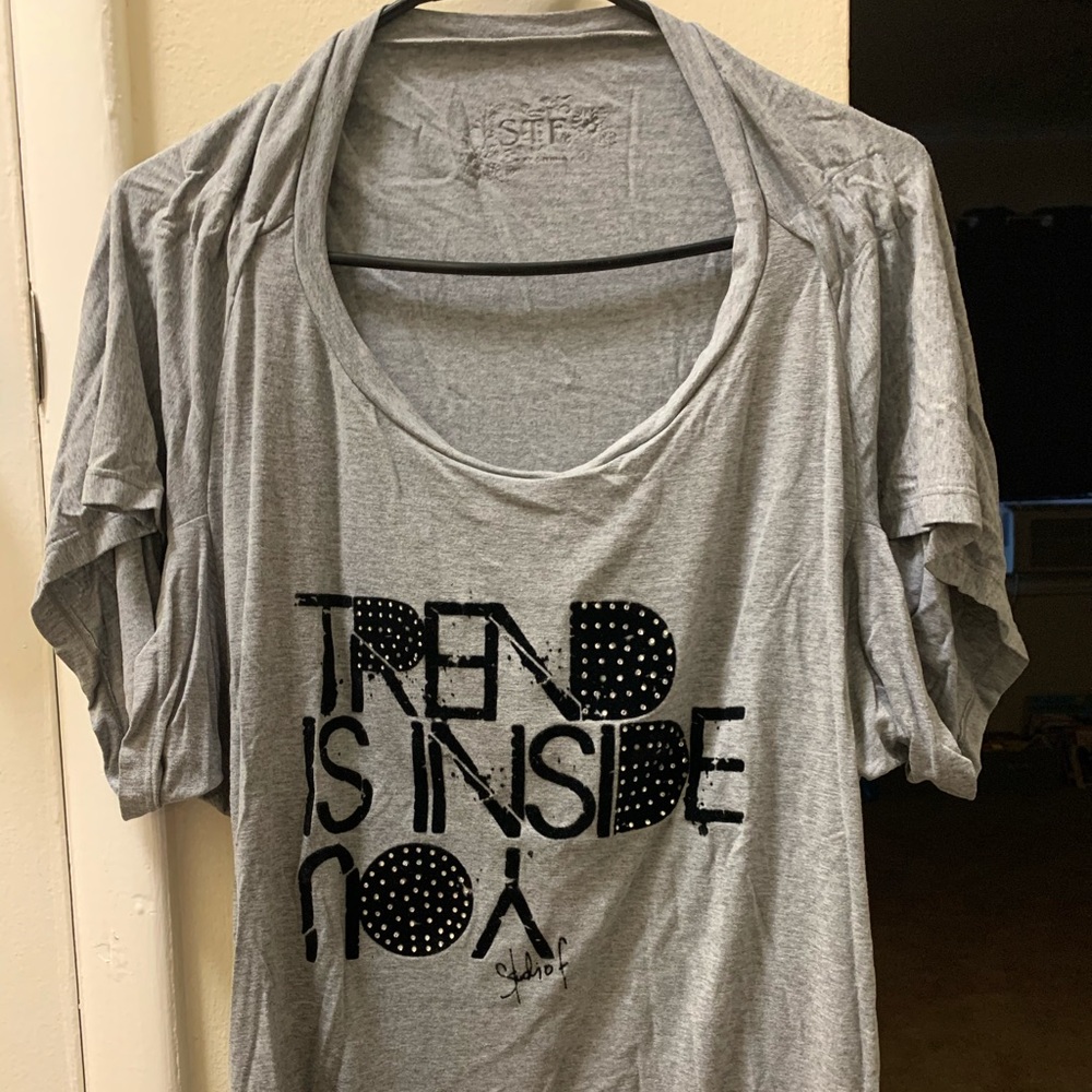 Modern top